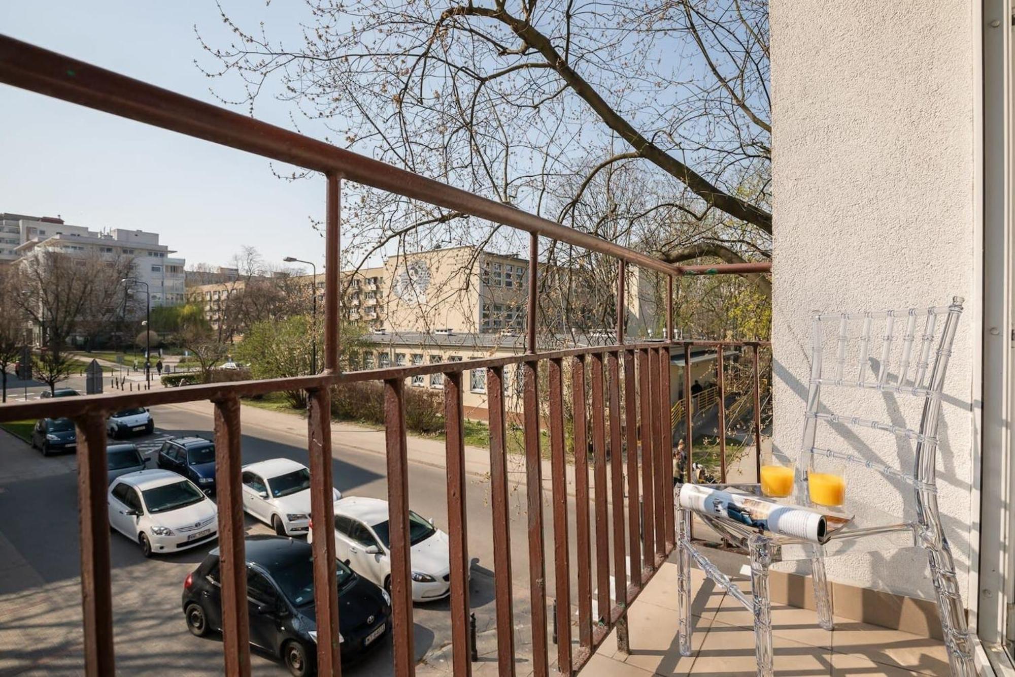 Rent Like Home - Mila 9 Warsaw Exterior photo